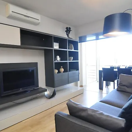 Апартаменти Homeholidaysrentals I