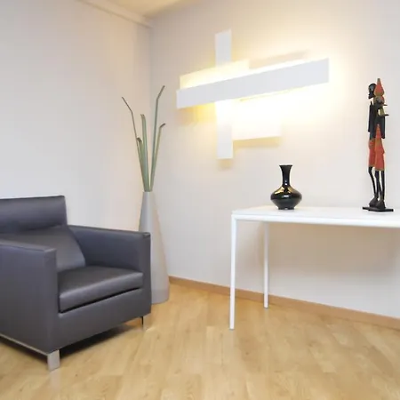 Homeholidaysrentals I Апартаменти *